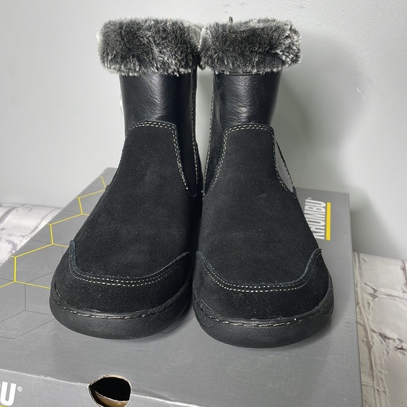 Khombu Boulder Suede Winter Boots - Picture 2 of 5